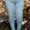 Boutique115 "Simple Dimple" Skinny Jeans - Light Wash Bottoms