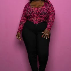 Boutique115 "Blade" Sheer Crop Top Reverse Stitch - Hot Pink Leopard Tops